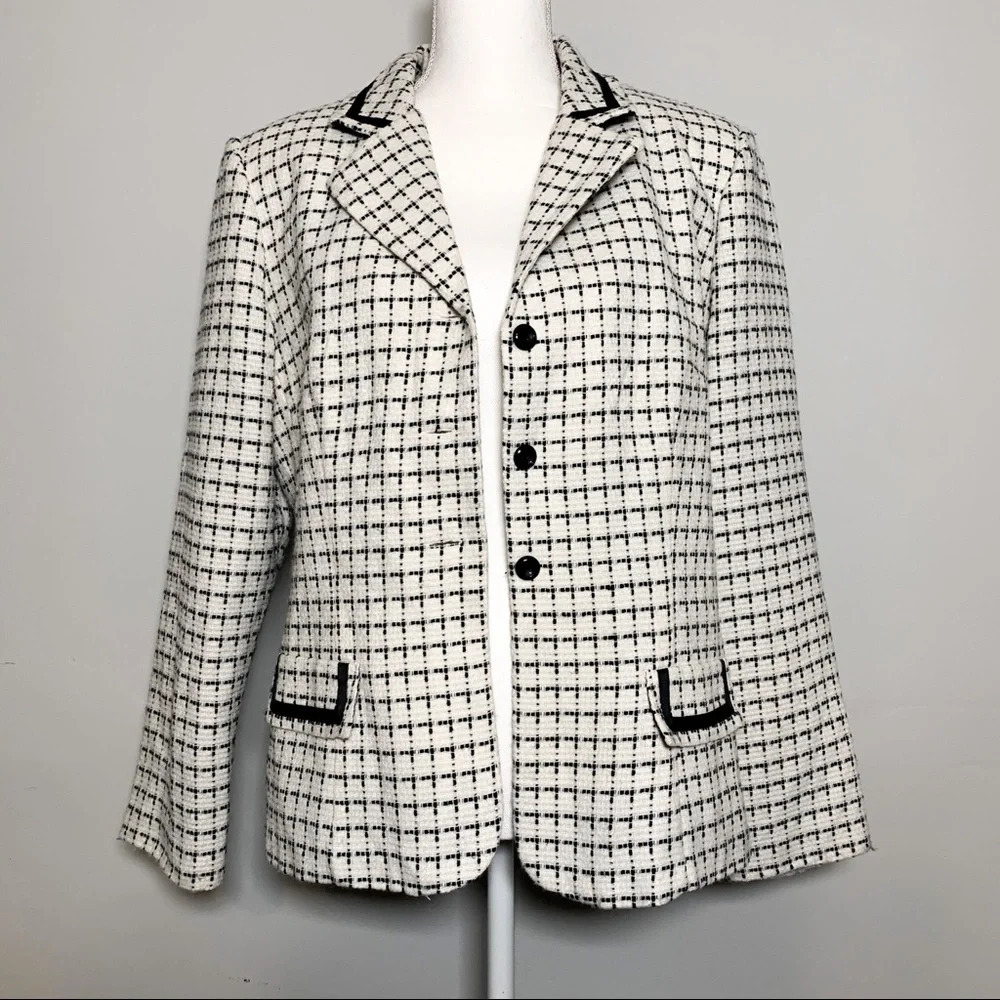 Perceptions Women’s Blazer - Black & White